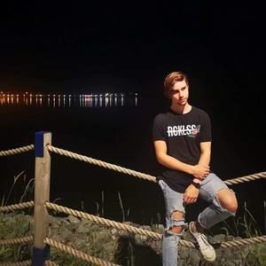 Meet your Posher, Samuel